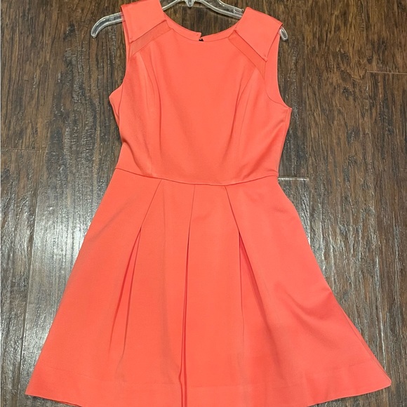 A open back sleeveless Bebe dress - Picture 1 of 6